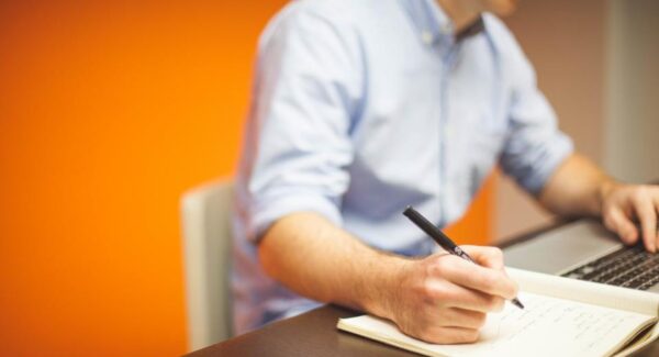 Chairing a Meeting with Confidence & Keeping Good Minutes (1 day)